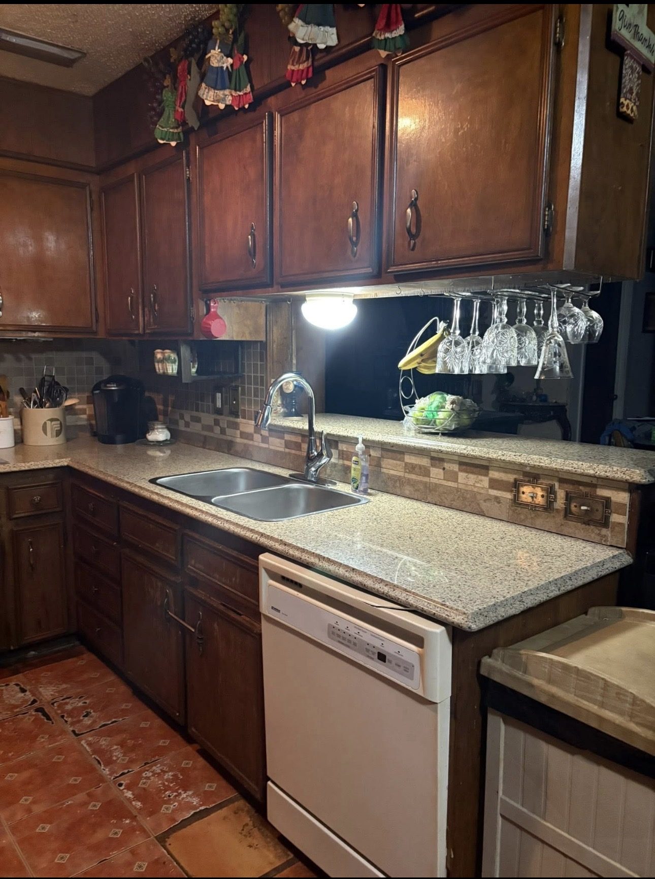 Kitchen sink and dishwasher after cleaning