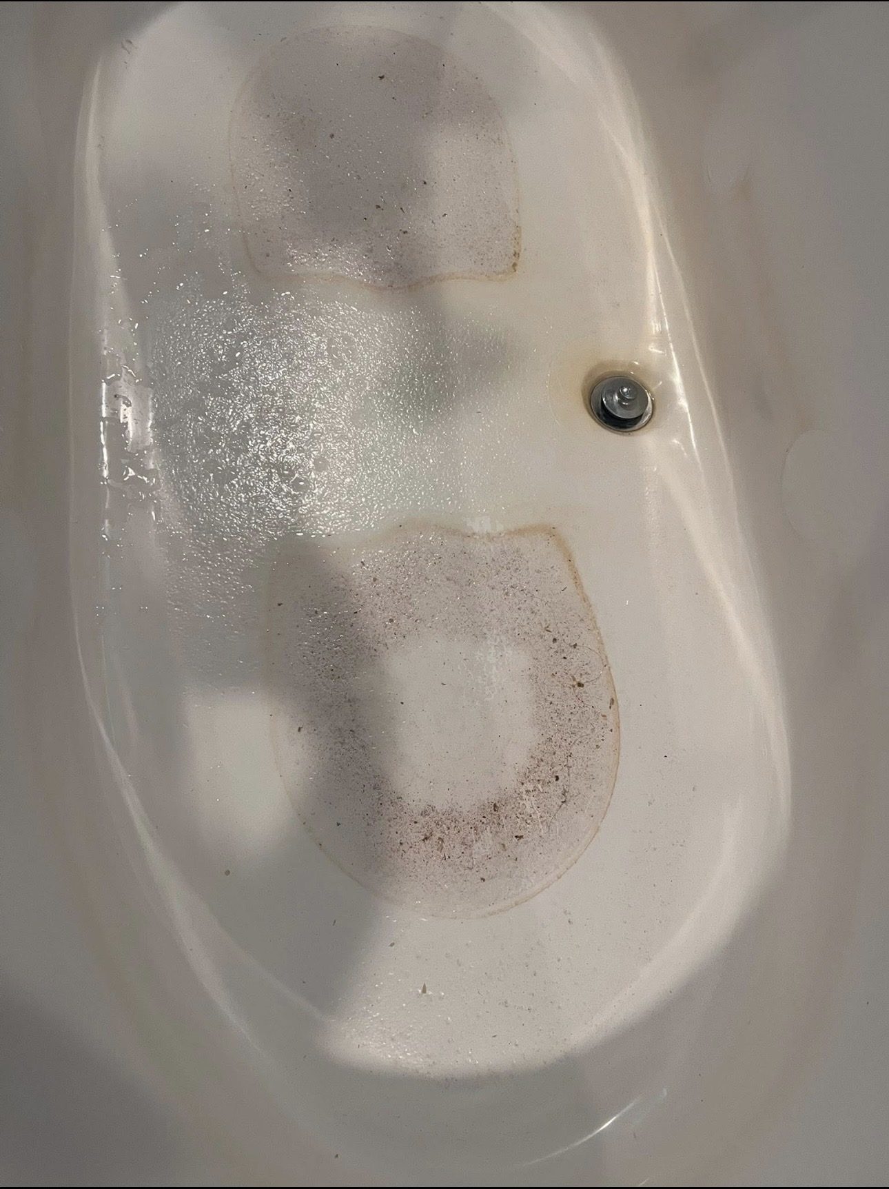 Soaking tub before cleaning, ring stains