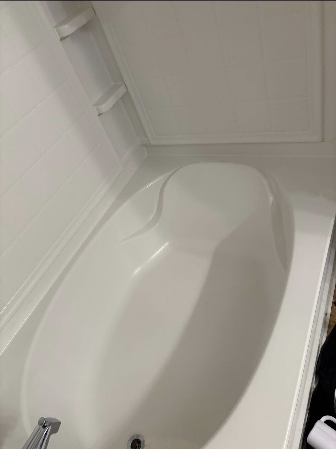 Soaking tub detail after cleaning